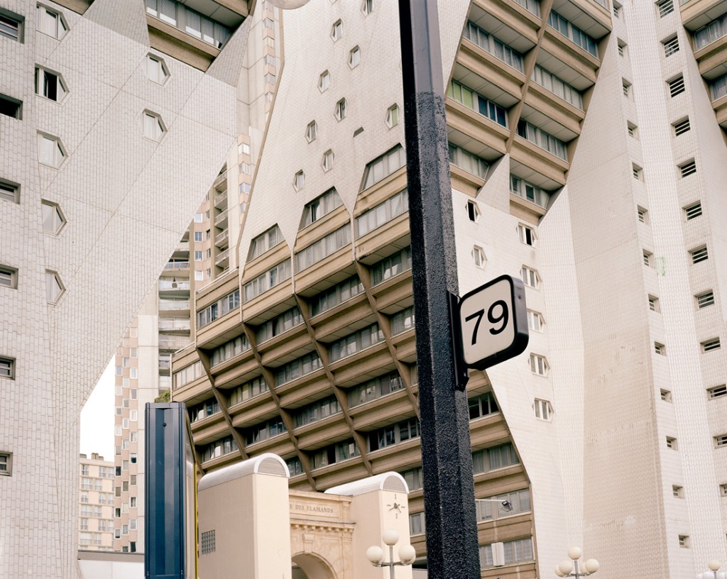 Sans titre (Les Façades), 2003 © Valérie Jouve / ADAGP, Paris 2015. Courtesy galerie Xippas, Paris