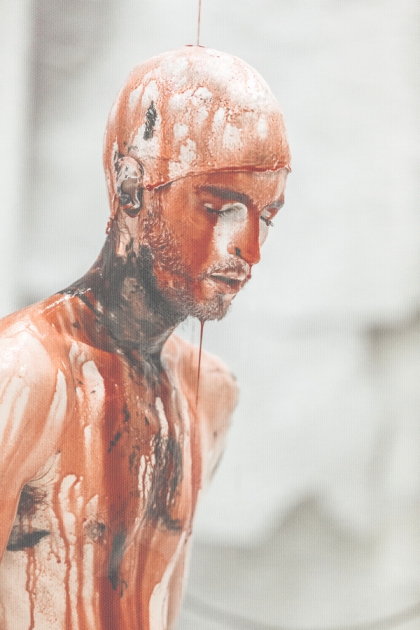 Orestie (une comédie organique ?), mise en scène de Romeo Castellucci d'après Eschyle. Orestea 2015 © Guido Mencari Source : http://www.theatre-odeon.eu/fr/2015-2016/spectacles/orestie.