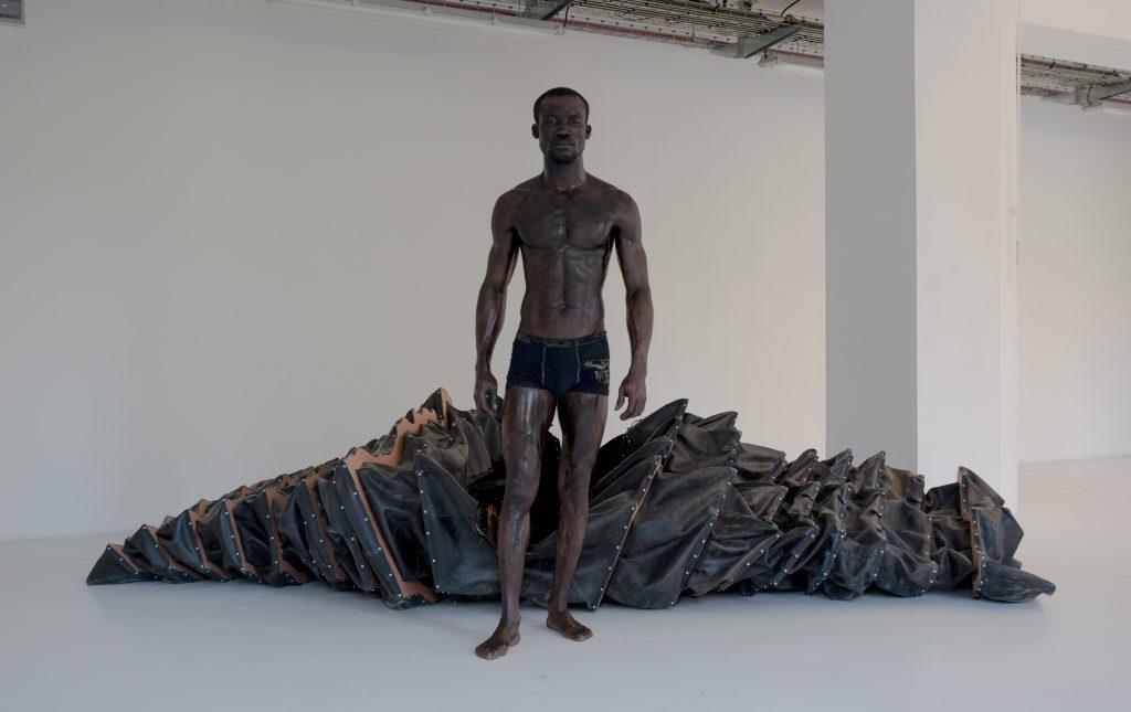 Twenty-eight minutes inside (performance) © Makouvia Kokou Ferdinand
