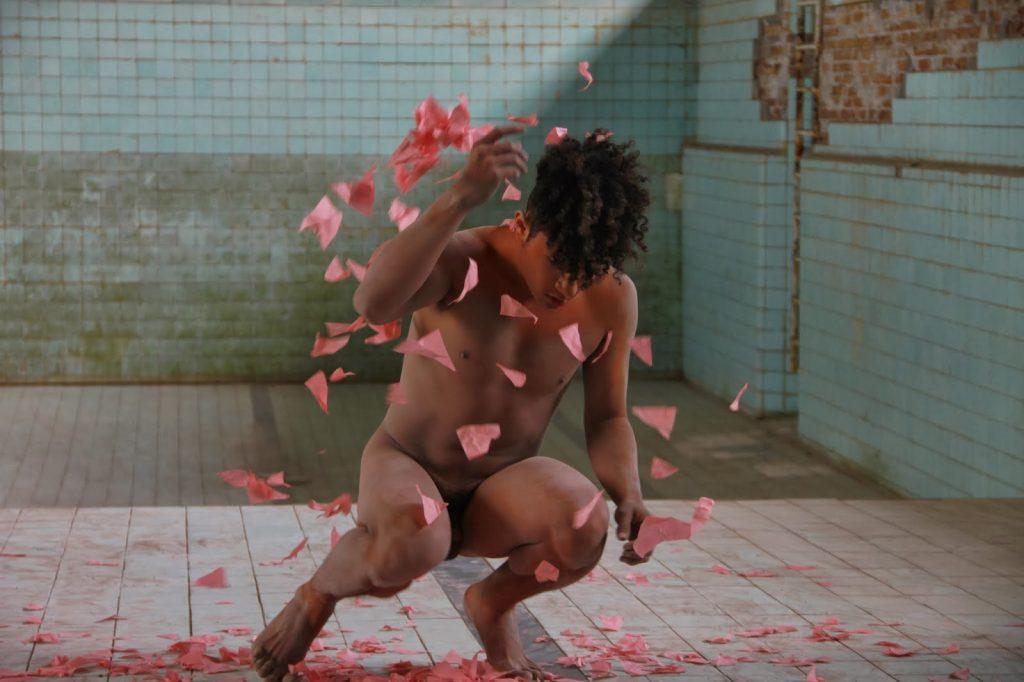 Cruising in High Heels © Simon Paetau