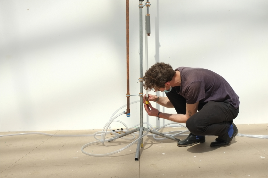 Jérôme Girard, Bourdons (rhiz’o’matiques), 2021. Vue d_accrochage Champs Magnétiques © Louis Lallier 3 manifesto 21