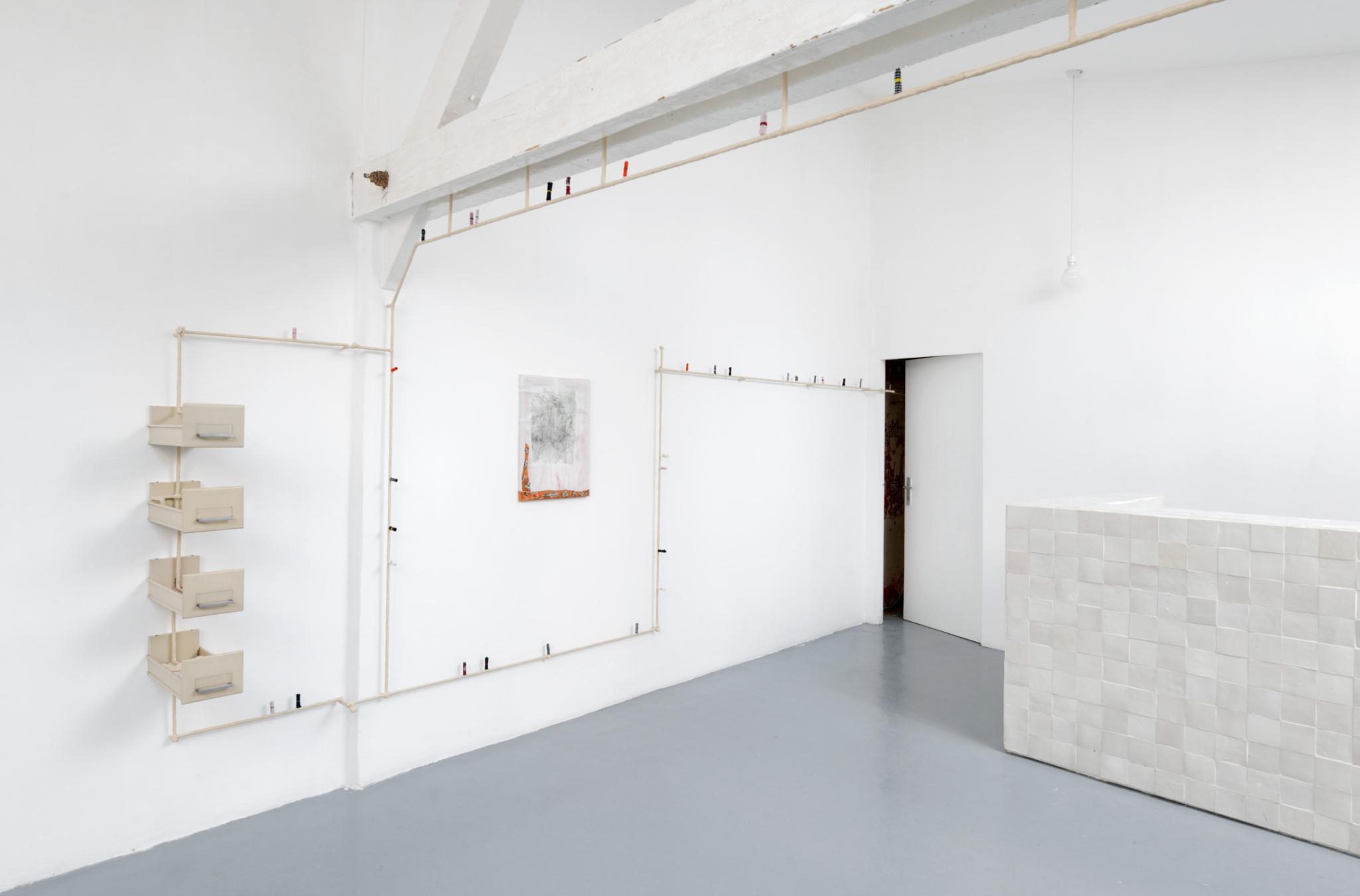 Lou Masduraud, Cabinet de contorsion (examen d’après le Bureau des Pleurs), installation in situ, détail, exposition Creative Beginnings. Professionnel End., Villa Vassilieff, Paris, 2019-2020 © Aurélien Mole