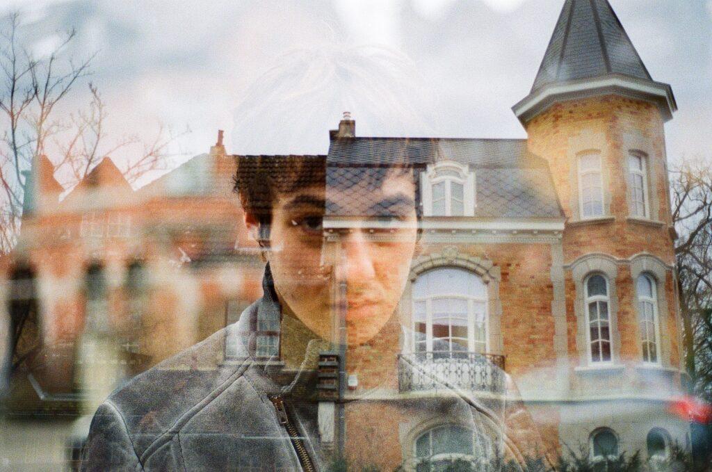 Portait Dviance